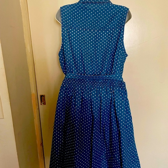 Blue and white polkadot dress - Picture 3 of 4